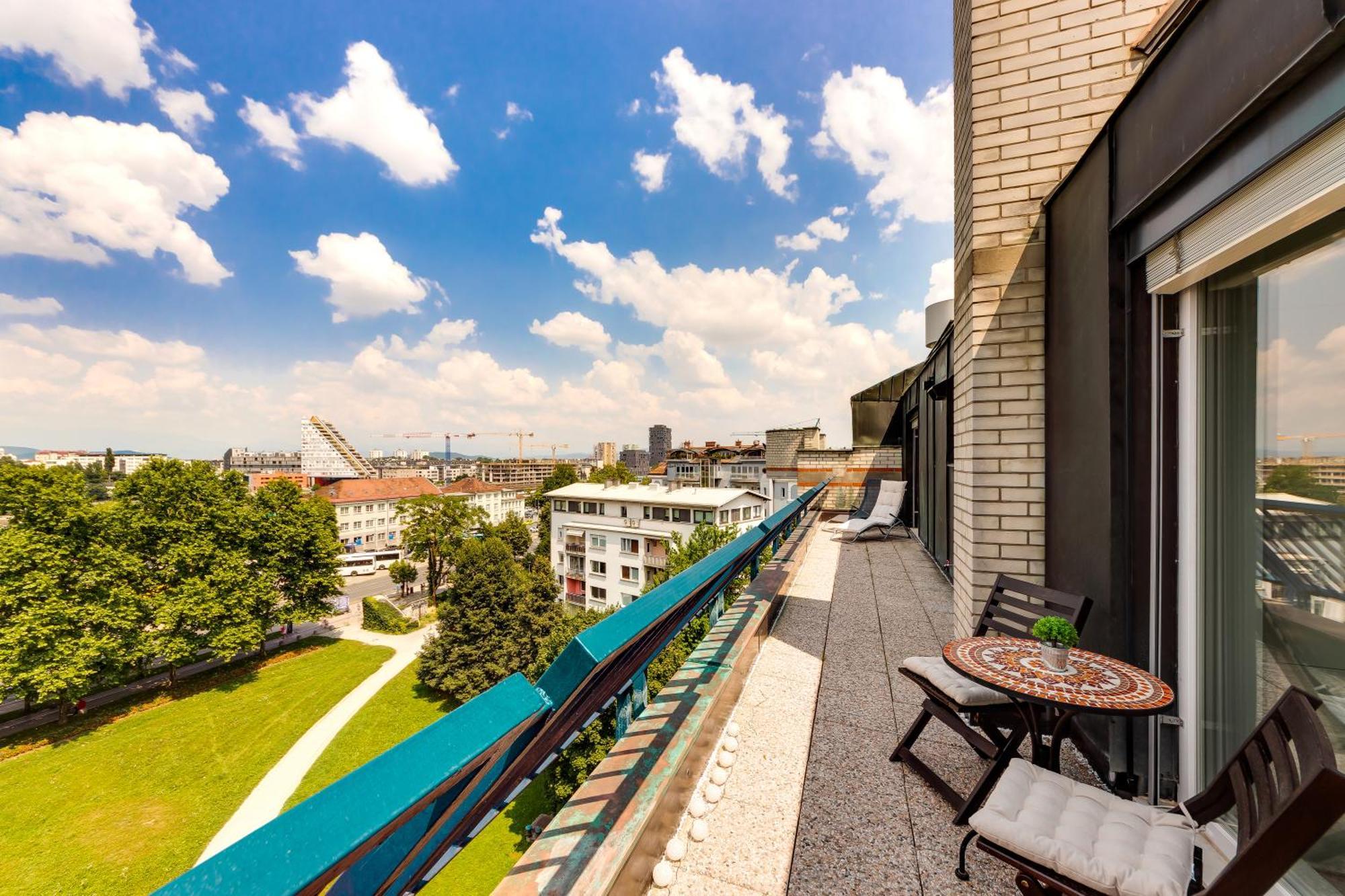 Luxe Penthouse With A Castle View ลูบลิยานา ภายนอก รูปภาพ